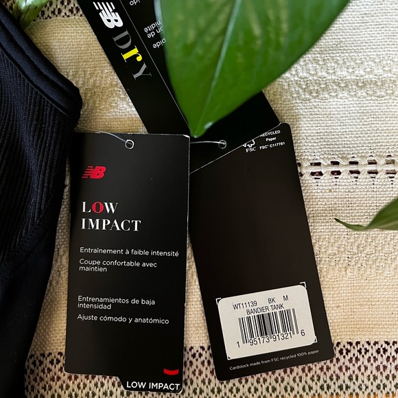 NWT New Balance Bandier Women’s Low Impact Fast Drying Padded Sports Bra Tank - Picture 7 of 8